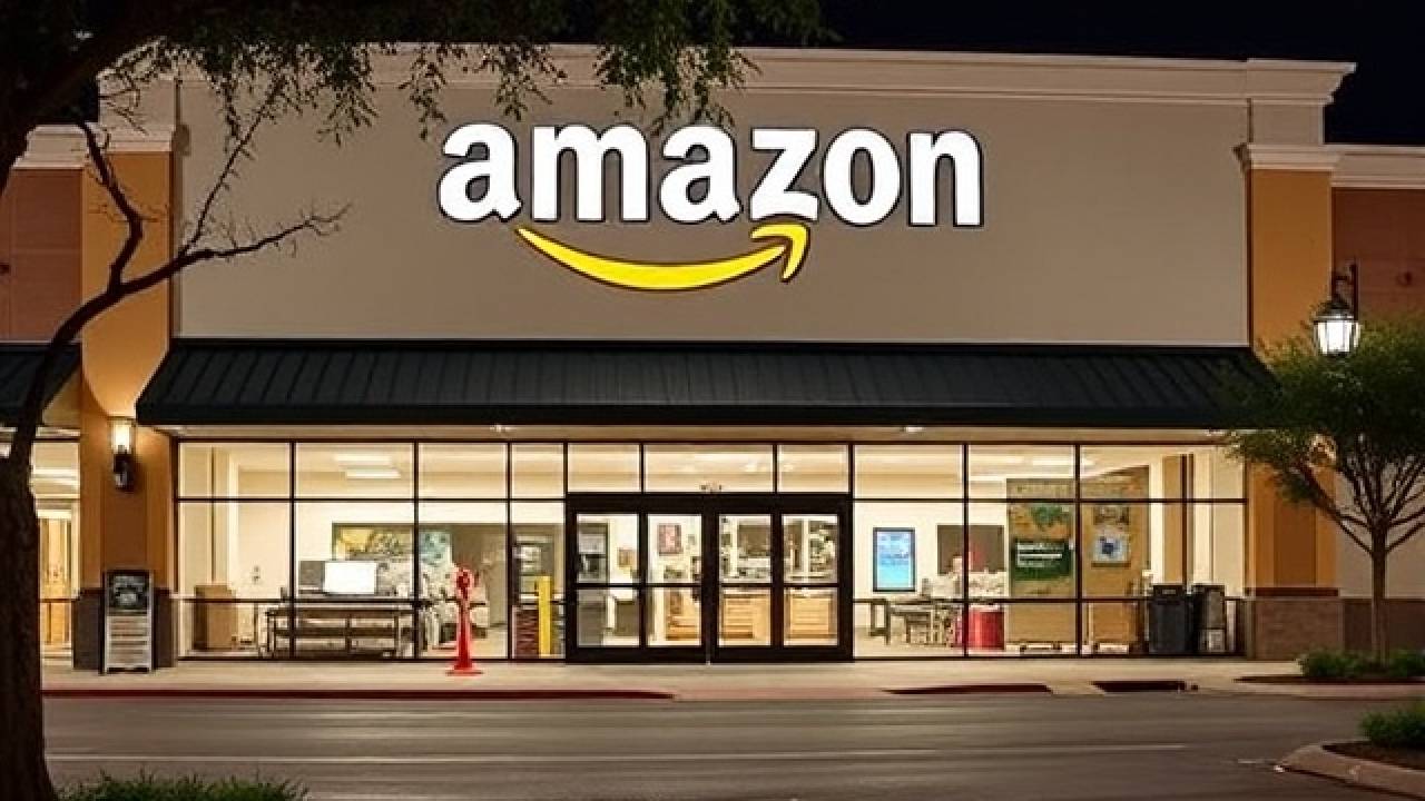 Amazon Drop Off 2777 North Stemmons Freeway S 75235